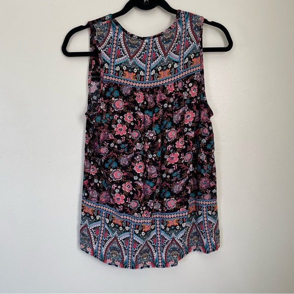Knox Rose | Black and Pink Floral Pleated Tank | Size Small - Picture 9 of 11